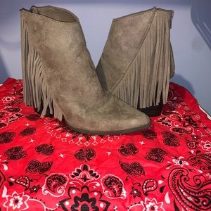 Fringe heeled booties